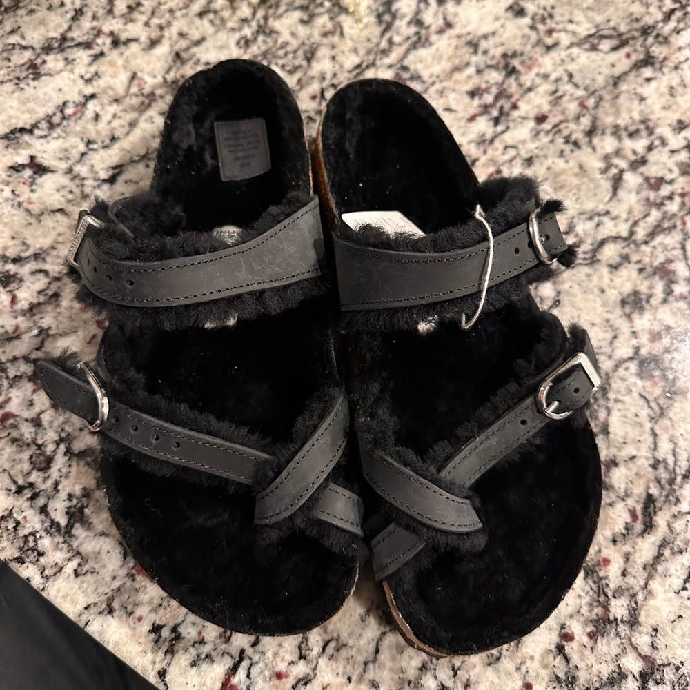 Birkenstock Shearling Fur Black Suede Women’s Regular Fit Mayari